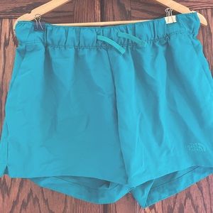 North Face Class V size large hiking shorts, like new.